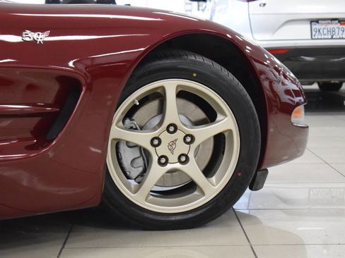 Used 2003 Chevrolet Corvette Convertible w/ Preferred Equipment Group1 image 12