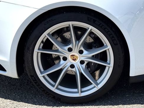 Used 2019 Porsche 911 Targa 4 AWD/4WD image 20