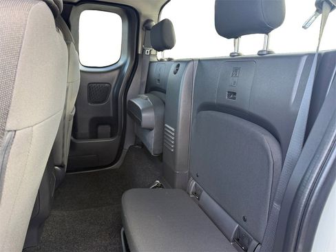 Certified 2025 Nissan Frontier SV image 14