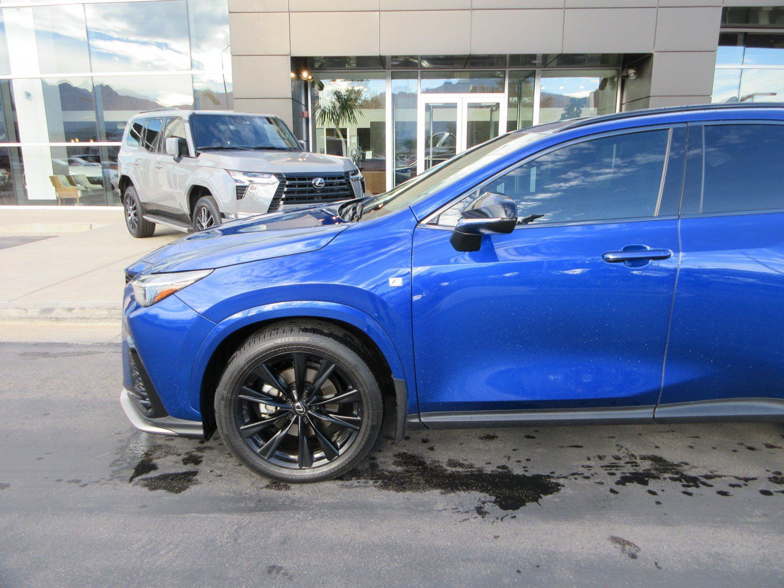 Used 2024 Lexus NX 350 F Sport AWD/4WD image 2