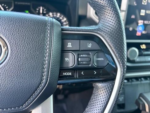 Used 2022 Toyota Tundra SR5 w/ SR5 Premium Package AWD/4WD image 16