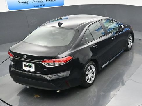 Used 2025 Toyota Corolla LE image 24
