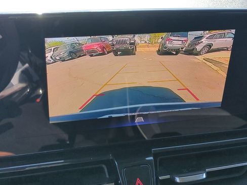 Used 2025 Chevrolet TrailBlazer LT AWD/4WD image 16