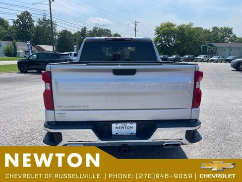 Used 2021 Chevrolet Silverado 1500 LT AWD/4WD image 39