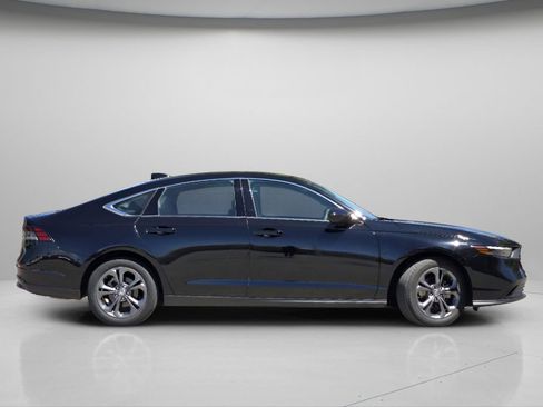 Used 2023 Honda Accord EX image 23