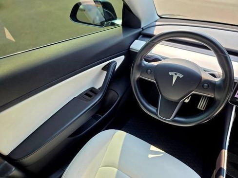 Used 2019 Tesla Model 3 RWD image 18