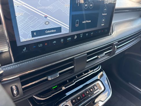 Certified 2024 Lincoln Corsair AWD image 21