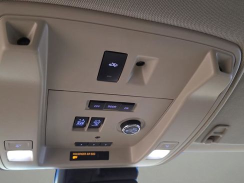 Used 2016 GMC Yukon Denali w/ Open Road Package image 30