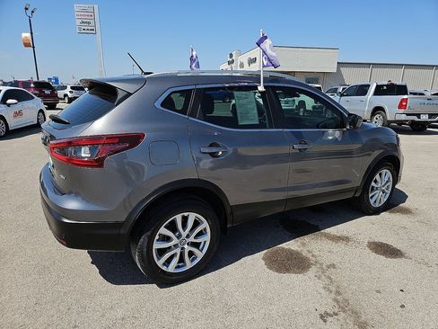 Used 2020 Nissan Rogue Sport SV FWD image 8