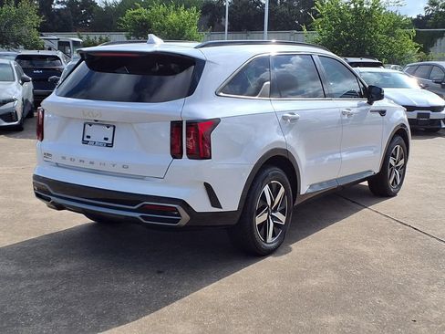 Used 2022 Kia Sorento S w/ Panoramic Sunroof Package FWD image 4