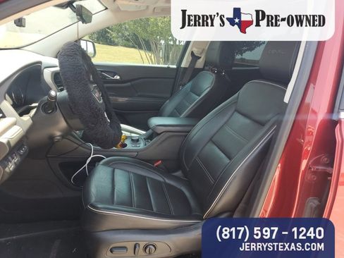 Used 2022 GMC Acadia Denali w/ Denali Ultimate Package FWD image 5