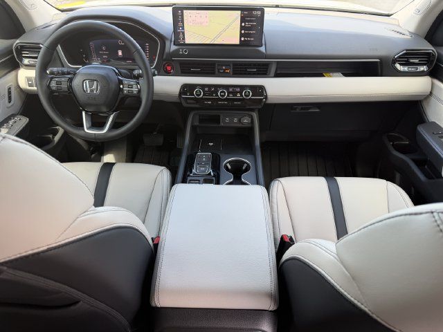 New 2026 Honda Pilot Touring image 16