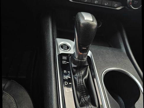 Used 2022 Nissan Altima 2.5 SV FWD image 13