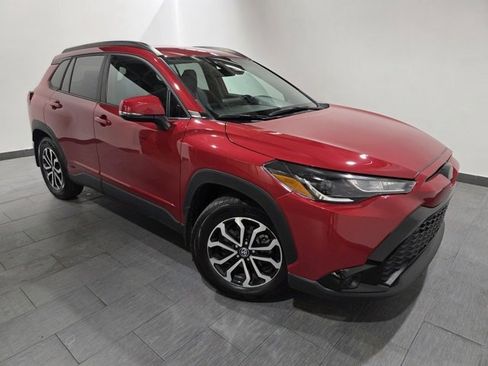 Used 2023 Toyota Corolla Cross SE image 7