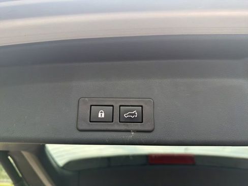 Used 2020 Subaru Ascent Premium w/ Convenience Package AWD/4WD image 11