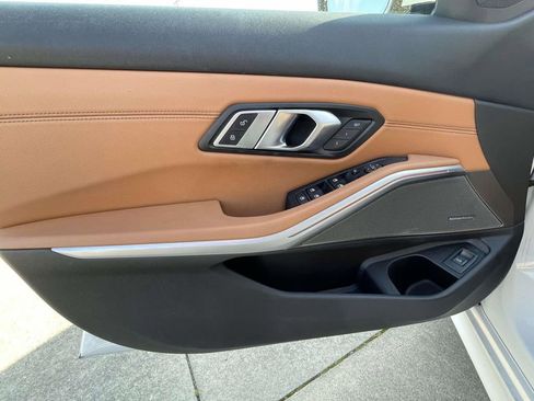 Used 2020 BMW 330i Sedan w/ Convenience Package image 16