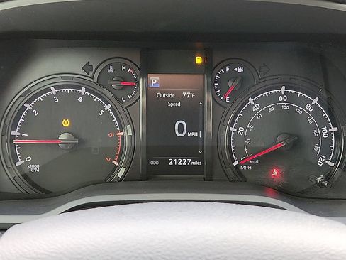 Used 2023 Toyota 4Runner SR5 Premium w/ Moonroof Package AWD/4WD image 10