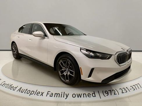 Used 2026 BMW 530i xDrive AWD/4WD image 7