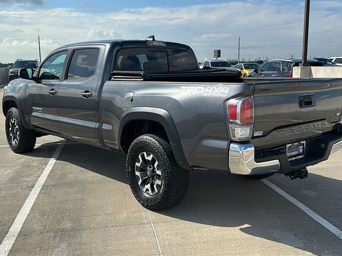 Used 2022 Toyota Tacoma TRD Off-Road AWD/4WD image 12