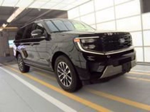 Used 2025 Ford Expedition Max Platinum AWD/4WD image 23