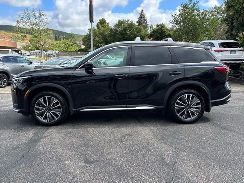 Certified 2026 INFINITI QX60 Luxe w/ Cargo Package FWD image 8