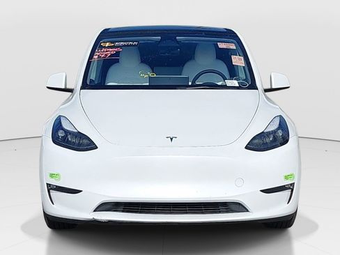 Used 2023 Tesla Model Y Performance image 2
