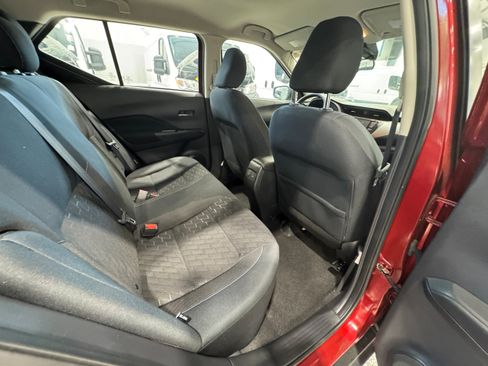 Used 2023 Nissan Kicks SV FWD image 9