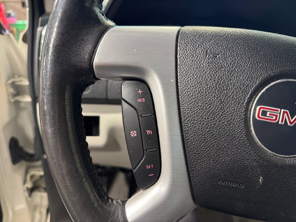 Used 2011 GMC Acadia SLT AWD/4WD image 16