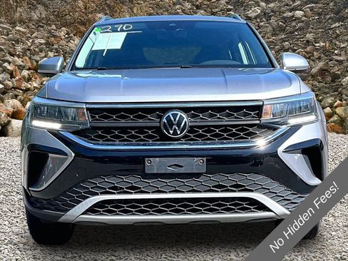 Used 2024 Volkswagen Taos SE AWD/4WD image 3