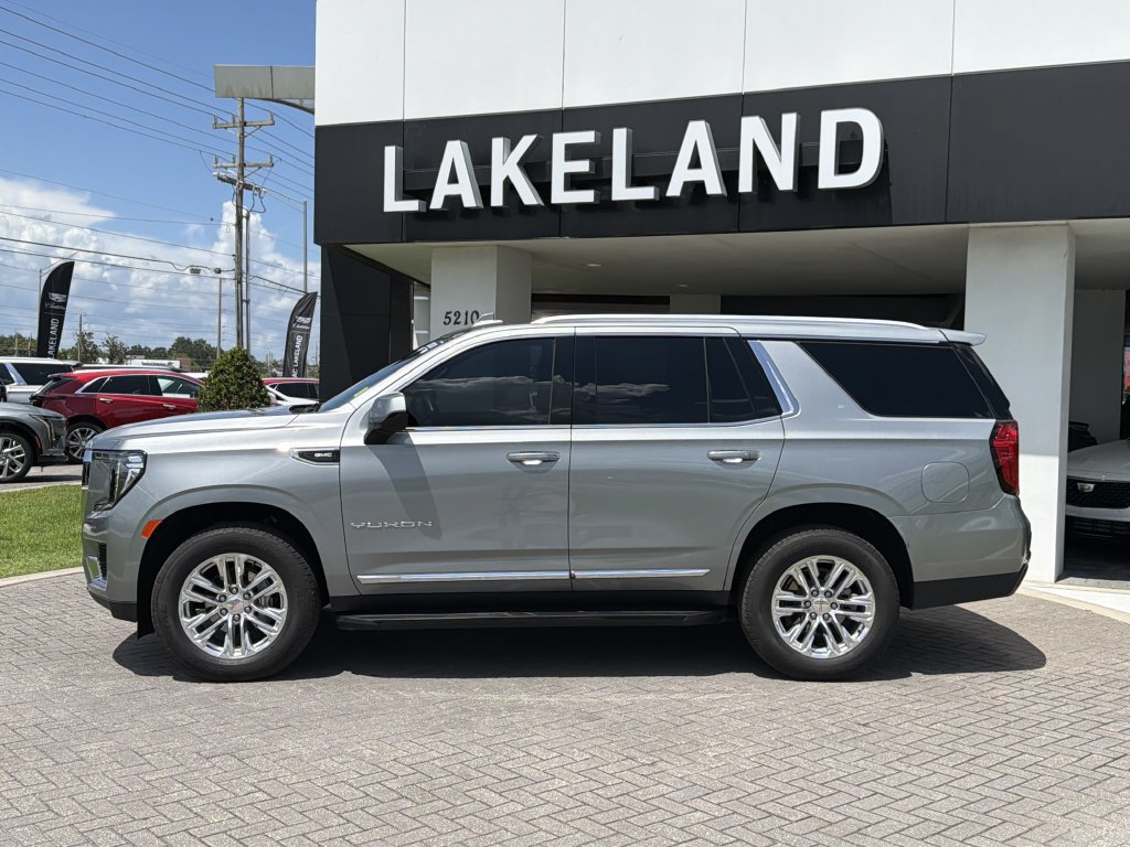 Certified 2023 GMC Yukon SLT AWD/4WD image 3