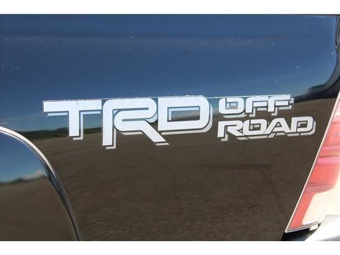 Used 2015 Toyota Tacoma 4x4 Double Cab w/ TRD Off-Road Package image 30