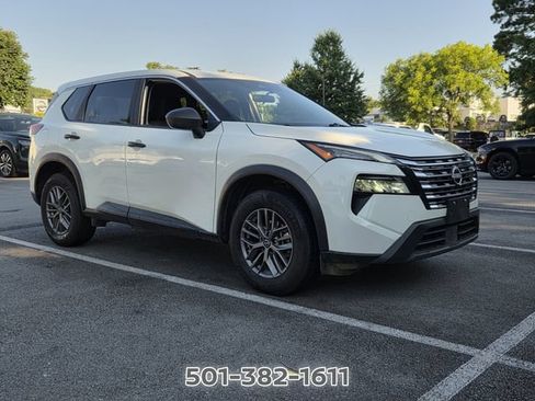 Used 2025 Nissan Rogue S AWD/4WD image 7