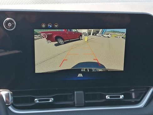 Used 2025 Chevrolet Equinox LT AWD/4WD image 18