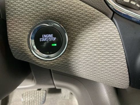 Used 2018 Chevrolet Cruze LT w/ Sun And Sound Package image 21