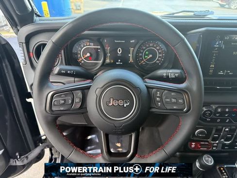 Used 2024 Jeep Gladiator Rubicon image 2