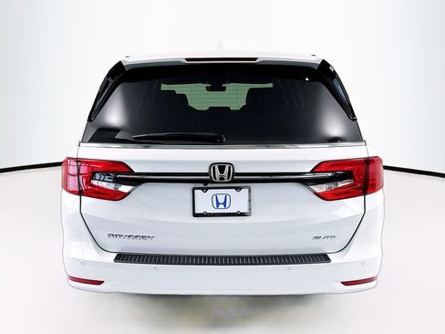 Used 2024 Honda Odyssey Elite image 6