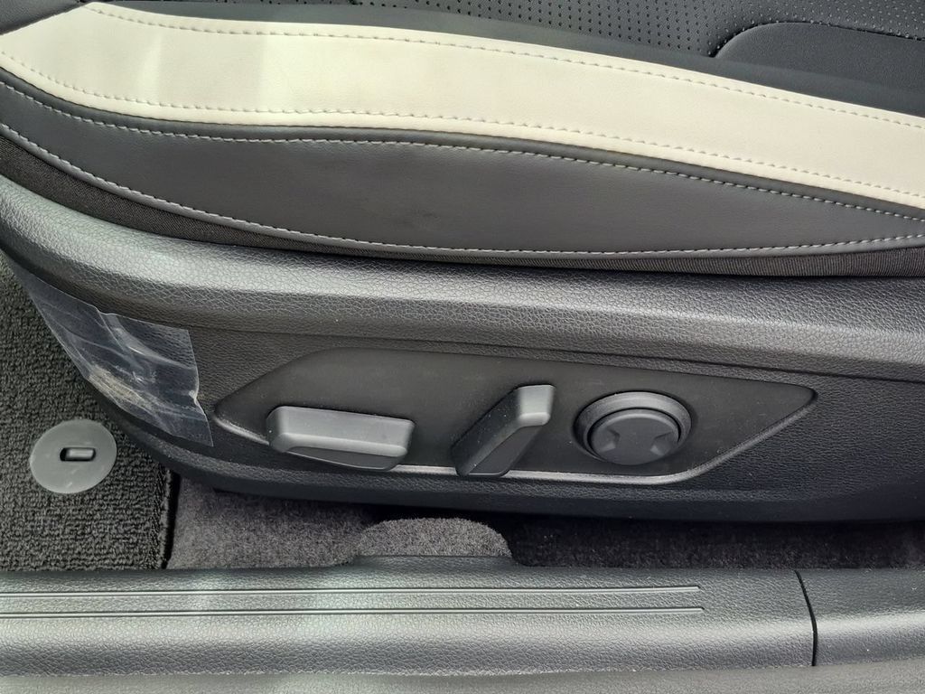 New 2026 Kia K5 GT-Line w/ GT-Line Premium Package FWD image 36