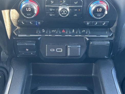 Used 2021 GMC Sierra 1500 AT4 image 22