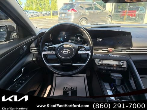 Used 2024 Hyundai Elantra SEL w/ Convenience Package FWD image 24