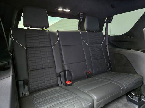 Certified 2025 Cadillac Escalade V w/ LPO, ONYX Package AWD/4WD image 33