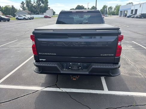 Used 2022 Chevrolet Silverado 1500 Custom AWD/4WD image 10