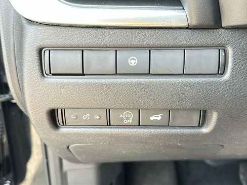Certified 2023 Nissan Rogue SV w/ SV Premium B Package AWD/4WD image 14