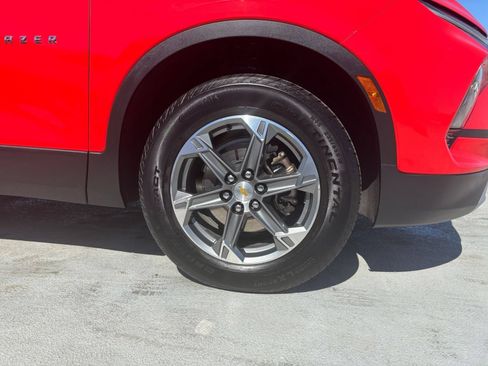 Used 2025 Chevrolet Blazer LT FWD image 30