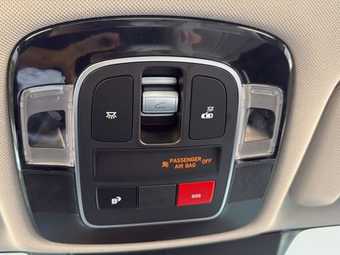 Used 2025 Hyundai Sonata Limited FWD image 24