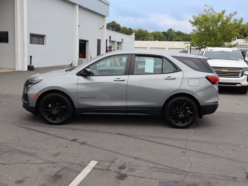 Used 2023 Chevrolet Equinox LS w/ Sport Edition FWD image 7