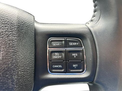 Used 2017 RAM 1500 Big Horn AWD/4WD image 36