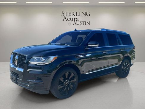 Used 2023 Lincoln Navigator Reserve AWD/4WD image 1