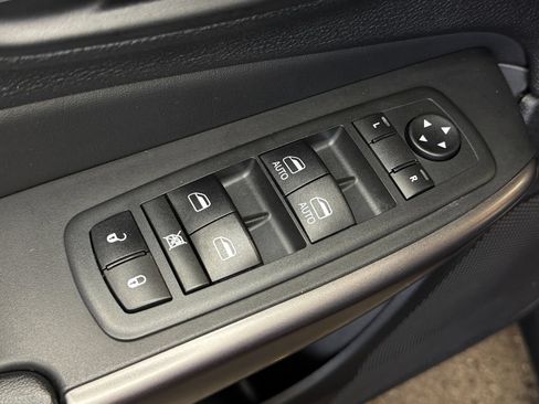 Used 2021 Jeep Cherokee Limited AWD/4WD image 11