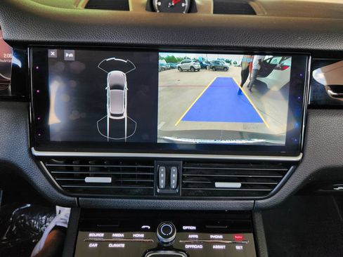 Used 2019 Porsche Cayenne AWD/4WD image 19