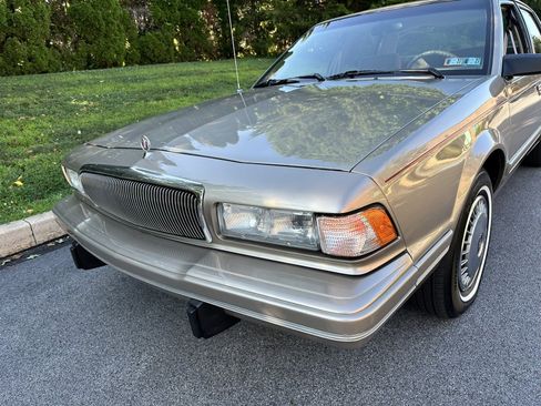 Used 1996 Buick Century Sedan FWD image 56